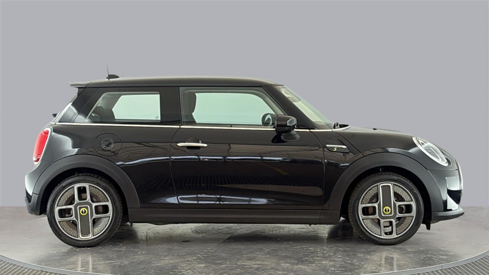 MINI HATCHBACK Image 6