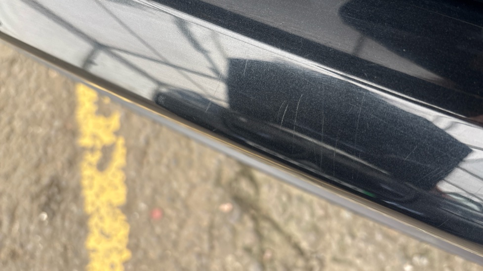 MINI HATCHBACK Scratches
