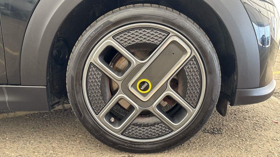 MINI HATCHBACK Image 20