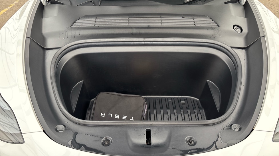 TESLA MODEL Y HATCHBACK Long Range AWD 5dr Auto