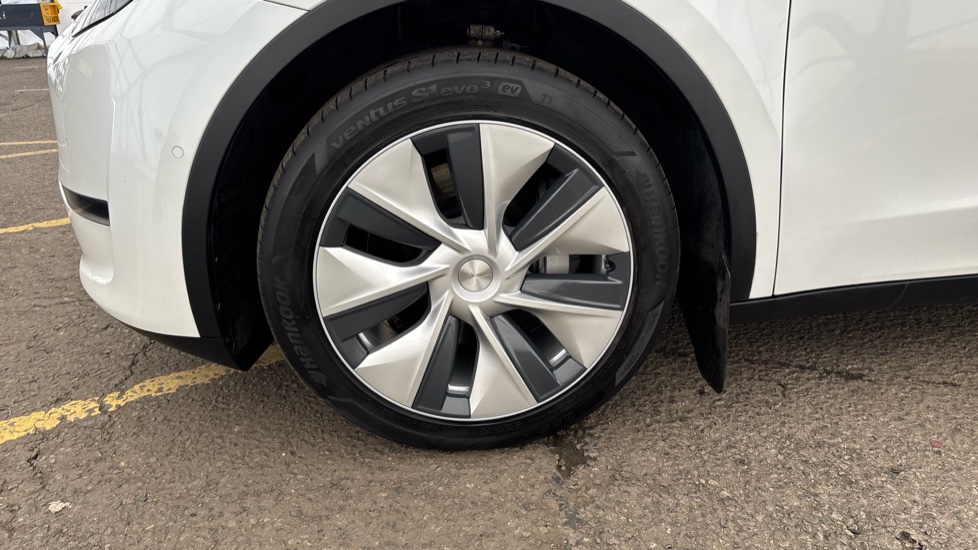 TESLA MODEL Y HATCHBACK Long Range AWD 5dr Auto