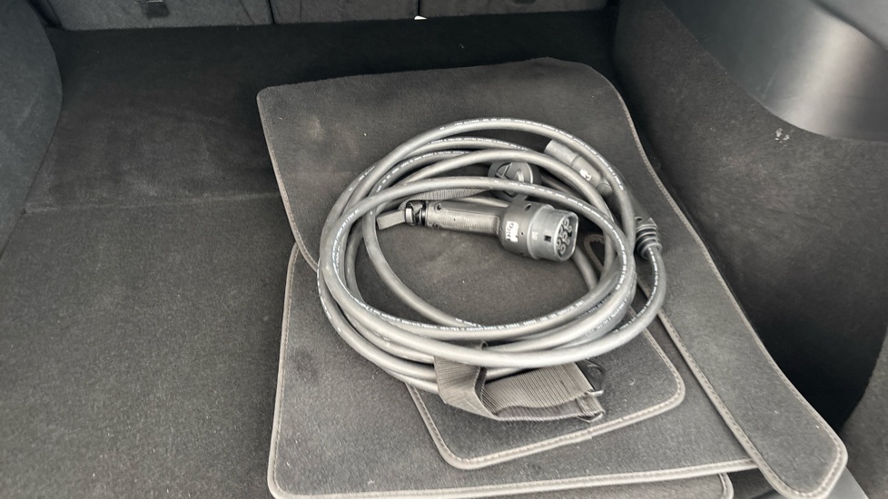 TESLA MODEL Y HATCHBACK Long Range AWD 5dr Auto
