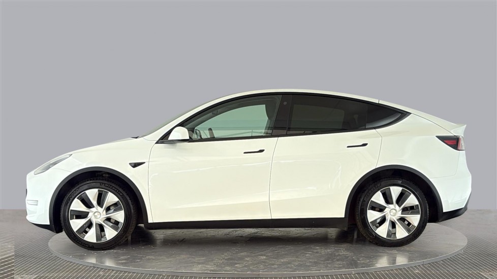 Tesla Model Y Image 2