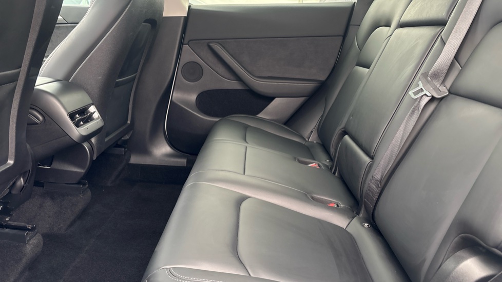 Tesla Model Y Image 14