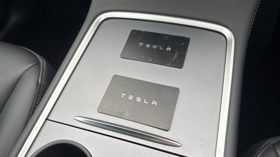 Tesla Model Y 2 keys available