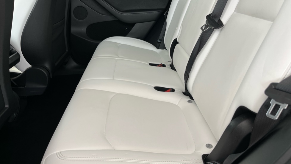 TESLA MODEL Y HATCHBACK Long Range AWD 5dr Auto