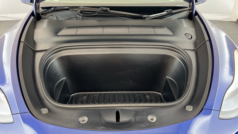TESLA MODEL Y HATCHBACK Long Range AWD 5dr Auto