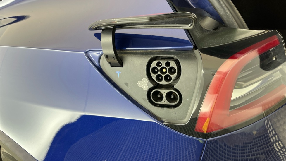 TESLA MODEL Y HATCHBACK Long Range AWD 5dr Auto