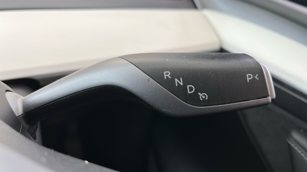 TESLA MODEL Y HATCHBACK Long Range AWD 5dr Auto