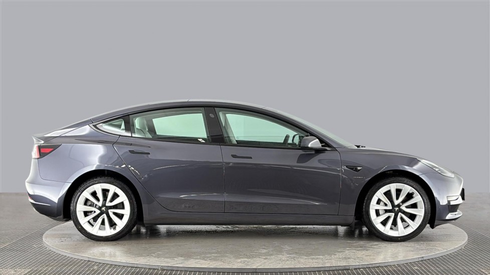 TESLA MODEL 3 Image 6