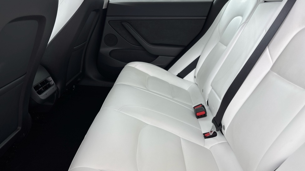 TESLA MODEL 3 SALOON RWD 4dr Auto