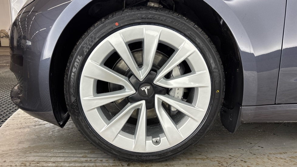 TESLA MODEL 3 SALOON RWD 4dr Auto