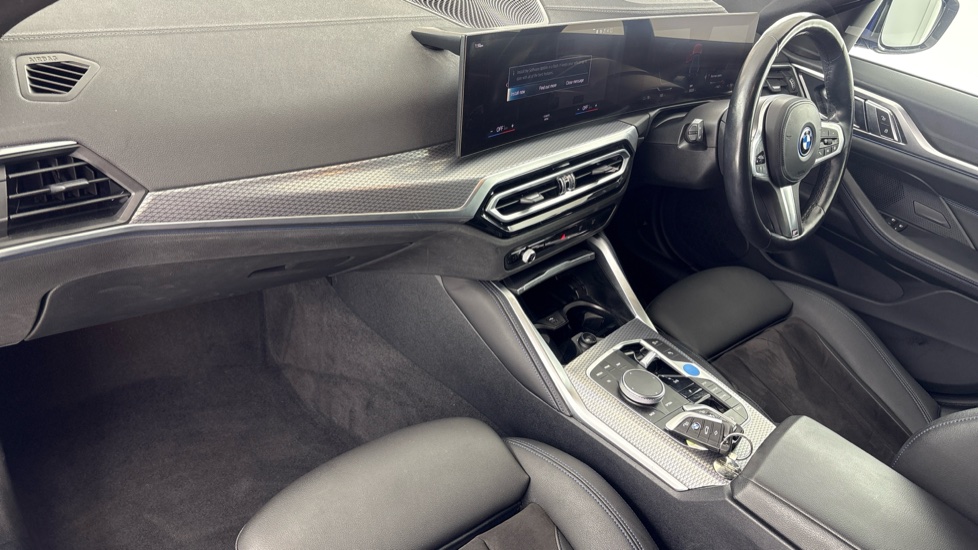 BMW I4 Image 10