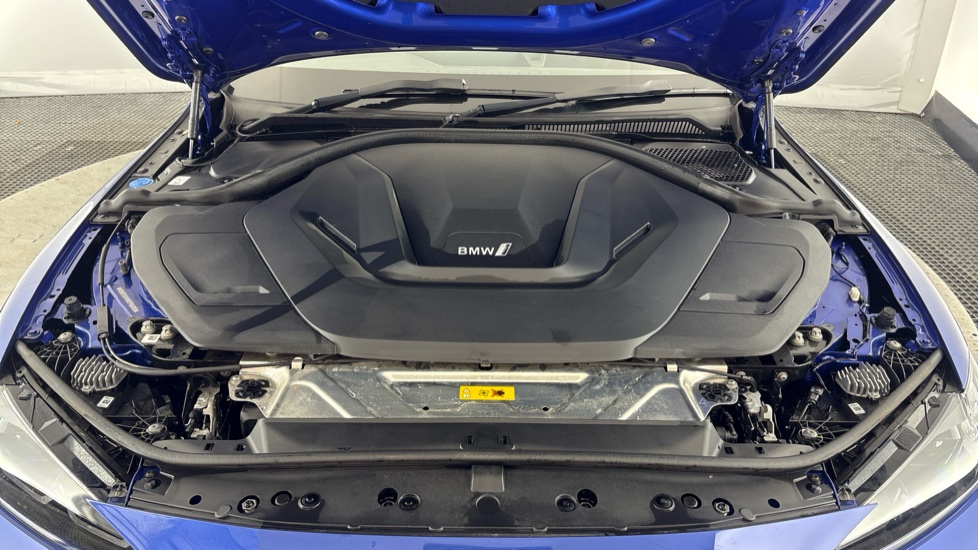 BMW I4 Image 16