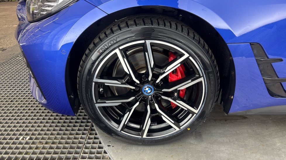 BMW I4 Image 17