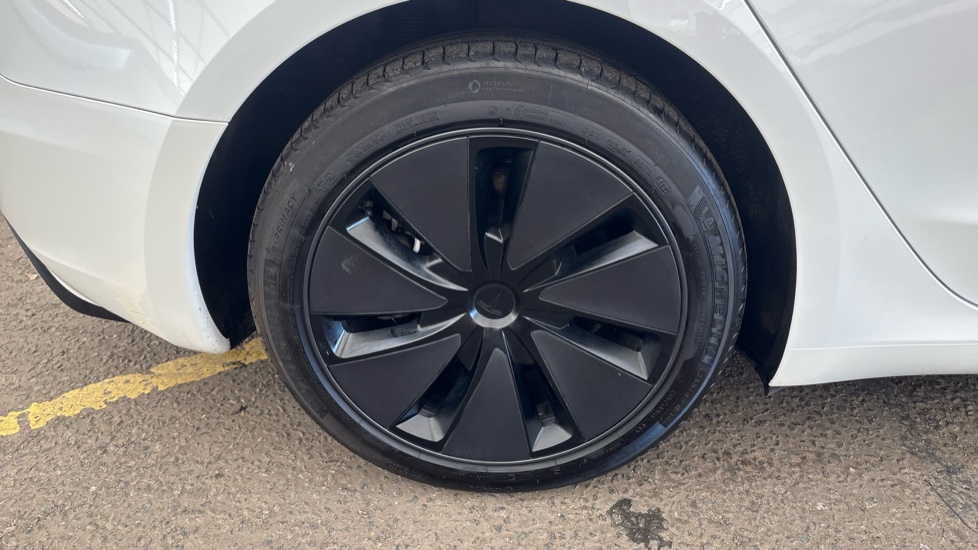 TESLA MODEL 3 SALOON RWD 4dr Auto