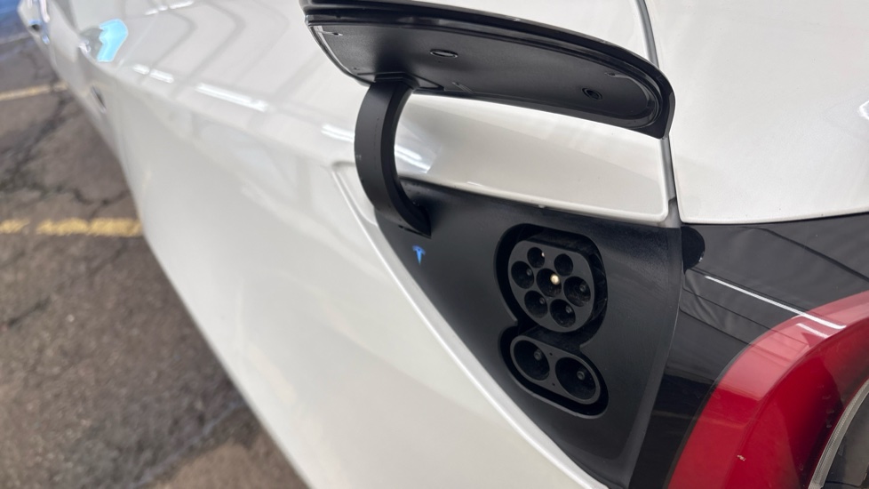 TESLA MODEL 3 SALOON RWD 4dr Auto