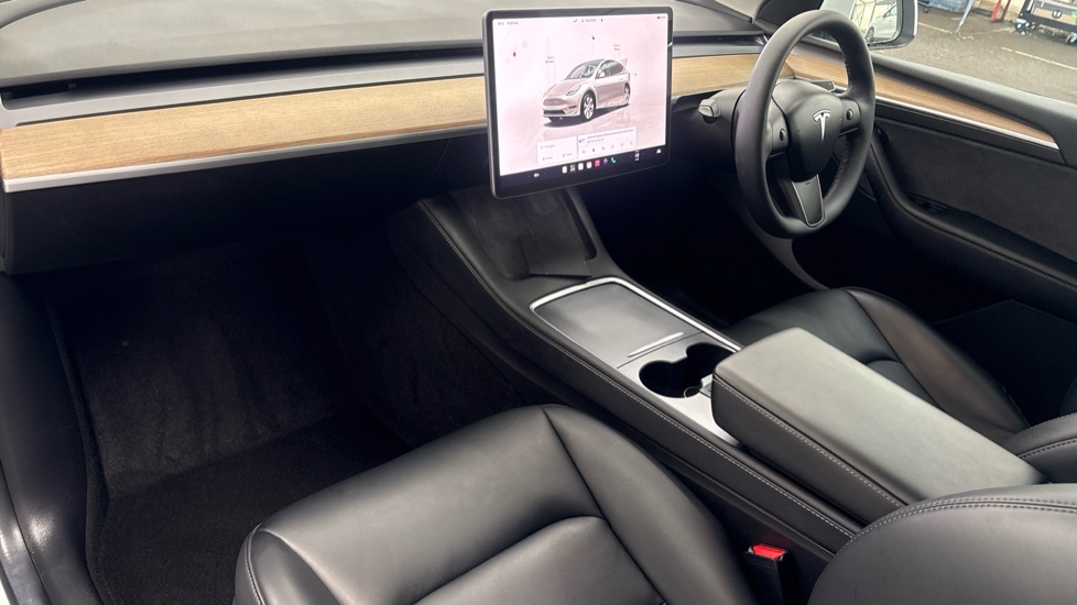 TESLA MODEL Y HATCHBACK Long Range AWD 5dr Auto
