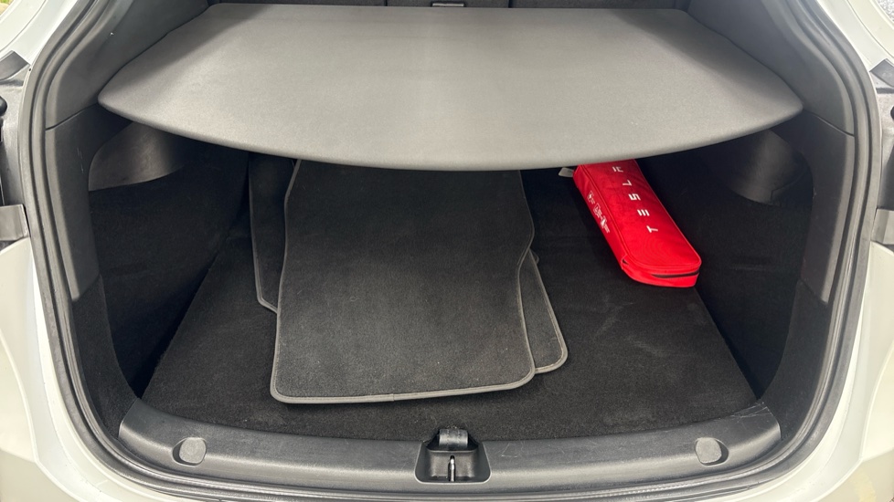 TESLA MODEL Y HATCHBACK Long Range AWD 5dr Auto