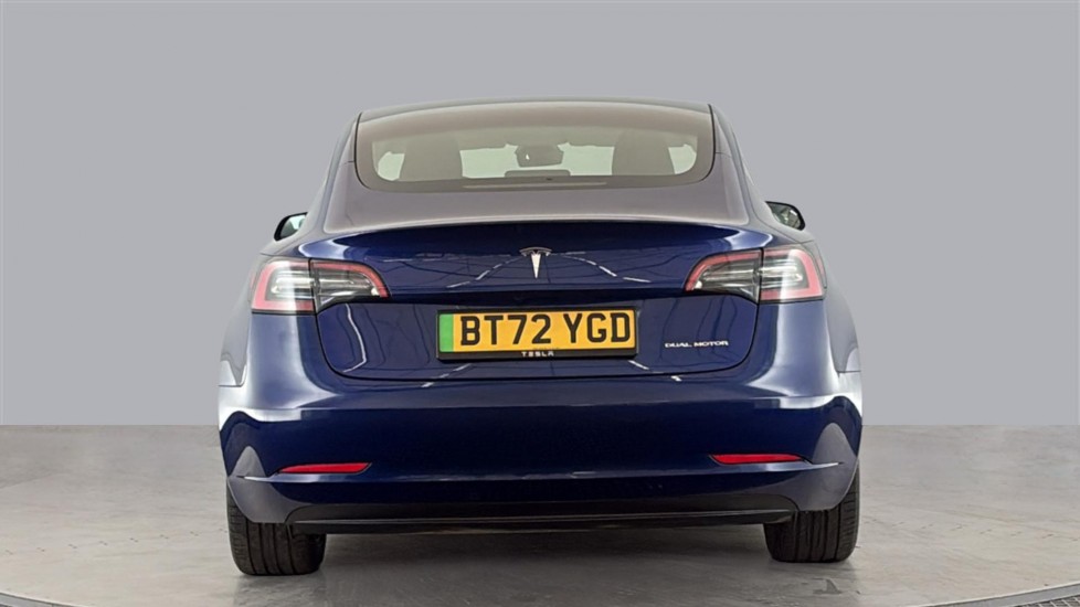 TESLA MODEL 3 Image 4