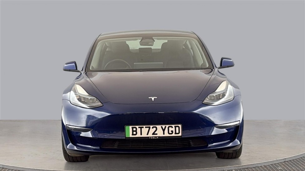 TESLA MODEL 3 Image 8
