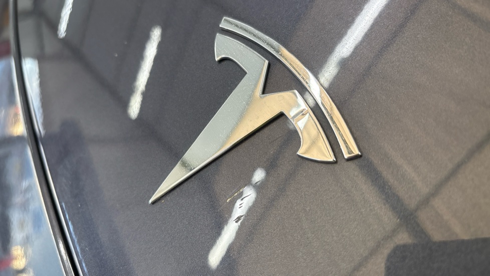 TESLA MODEL Y HATCHBACK Long Range AWD 5dr Auto