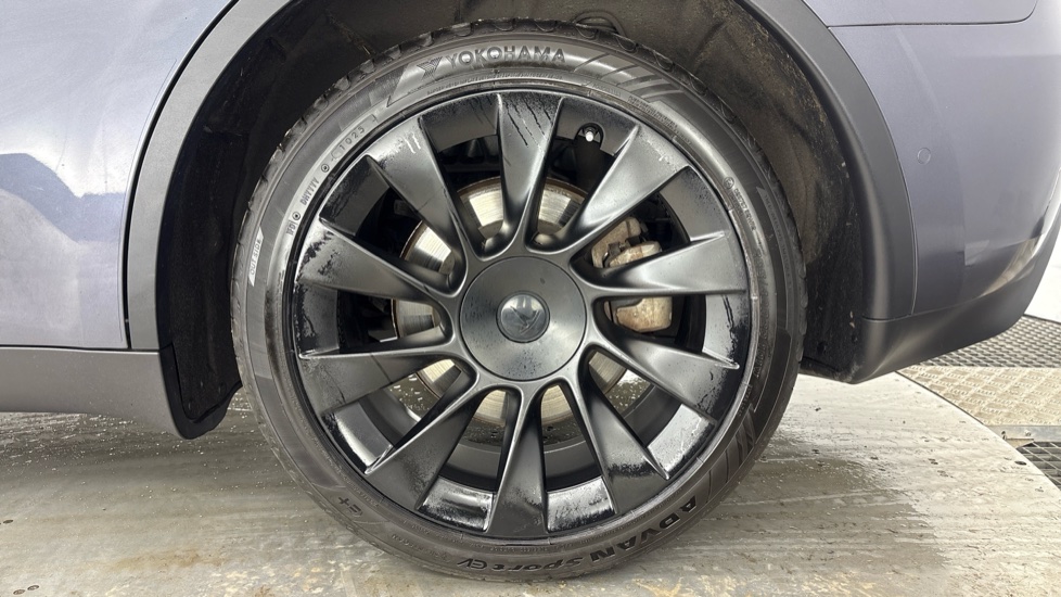 TESLA MODEL Y HATCHBACK Long Range AWD 5dr Auto