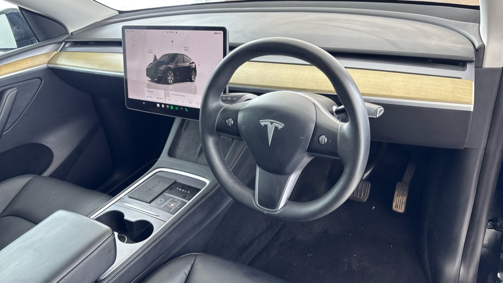 TESLA MODEL Y HATCHBACK RWD 5dr Auto