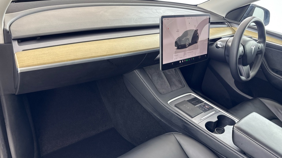 TESLA MODEL Y Image 10
