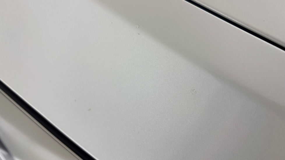 TESLA MODEL Y HATCHBACK RWD 5dr Auto