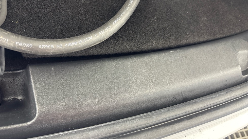TESLA MODEL Y HATCHBACK RWD 5dr Auto
