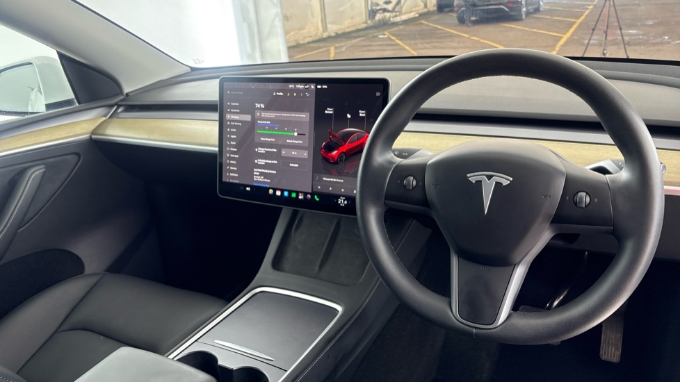 TESLA MODEL Y HATCHBACK RWD 5dr Auto