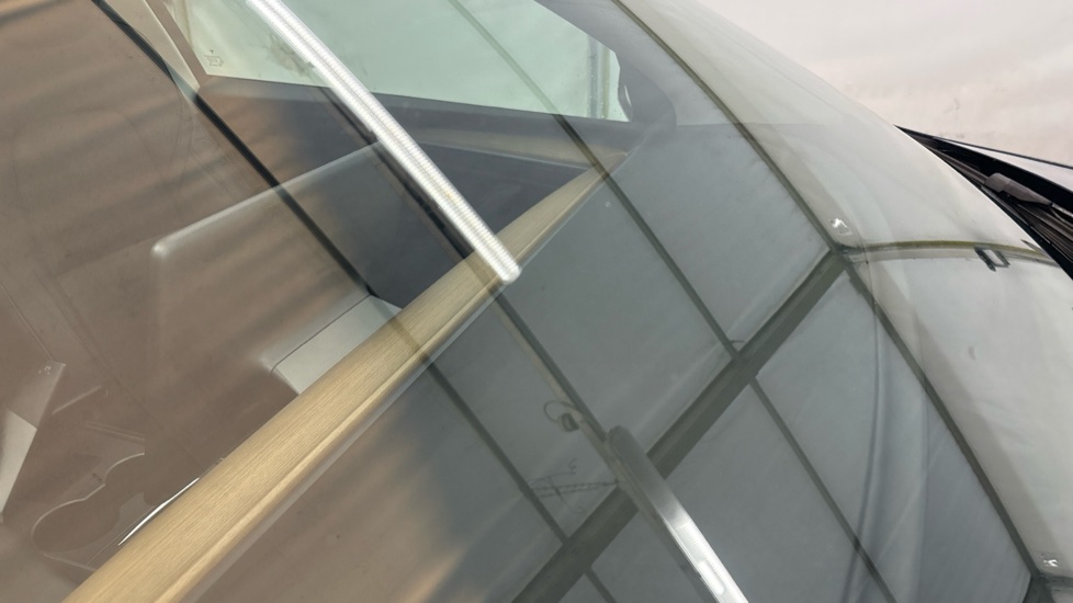 TESLA MODEL Y HATCHBACK RWD 5dr Auto