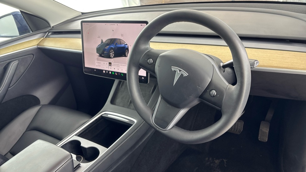 TESLA MODEL Y HATCHBACK RWD 5dr Auto