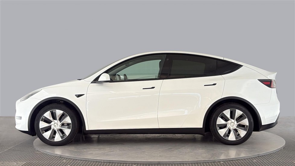 TESLA MODEL Y Image 2