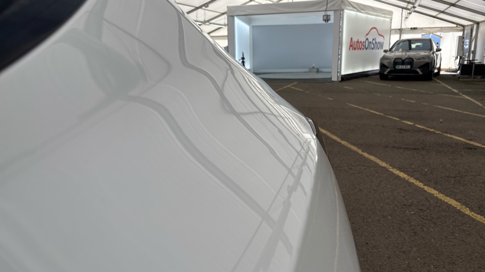 TESLA MODEL Y dent