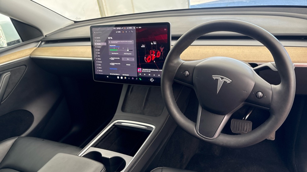TESLA MODEL Y Image 9