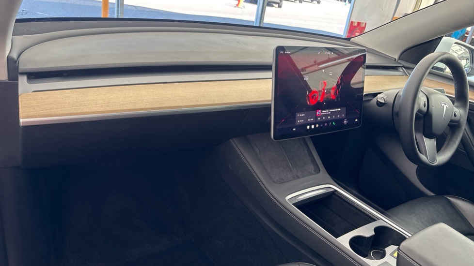 TESLA MODEL Y Image 10