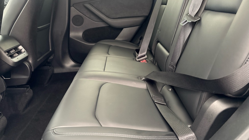 TESLA MODEL Y Image 14