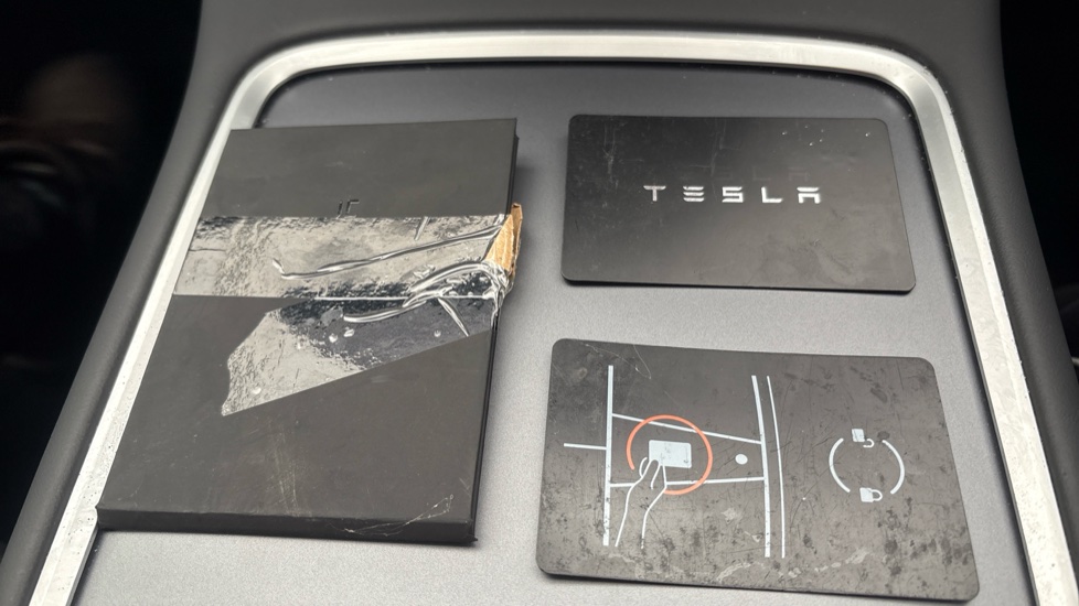 TESLA MODEL Y two keys