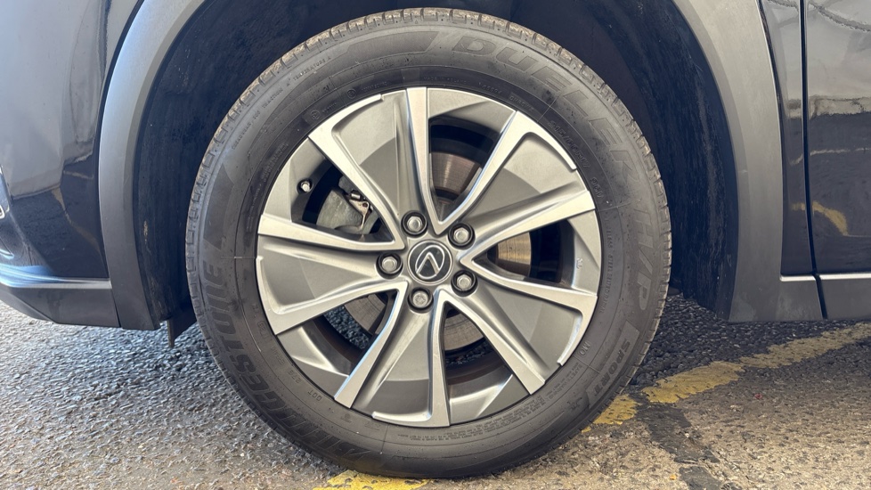 LEXUS UX Image 17
