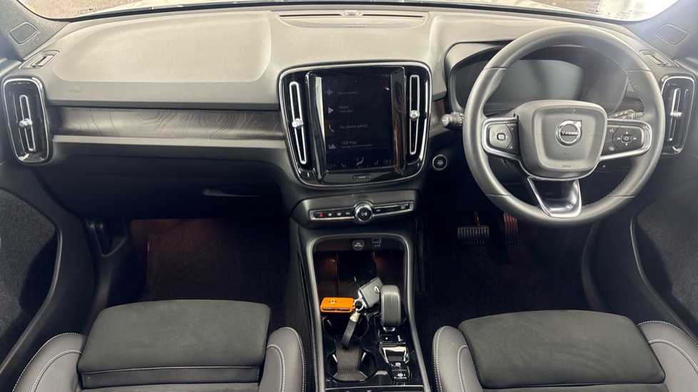 VOLVO XC40 Image 11