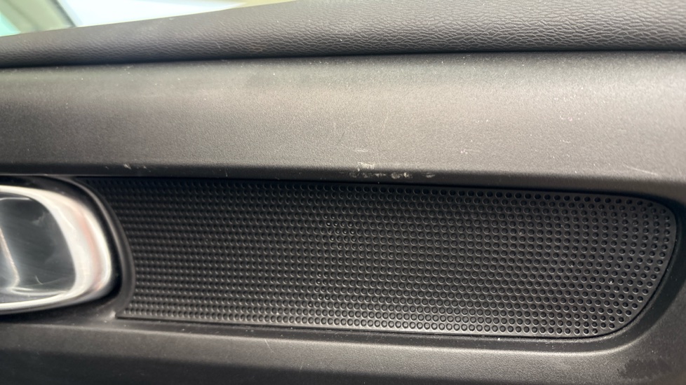 VOLVO C40 Scuff