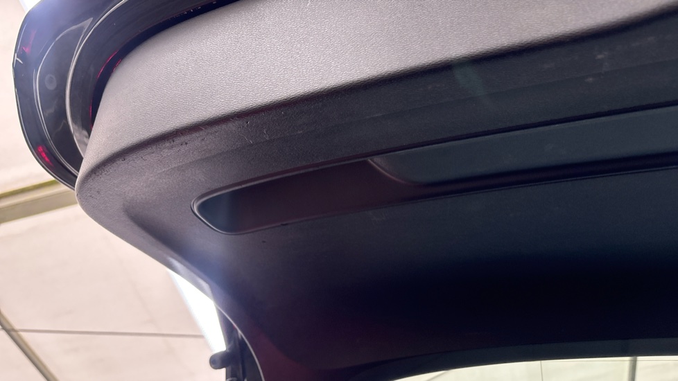 VOLVO C40 Scuff