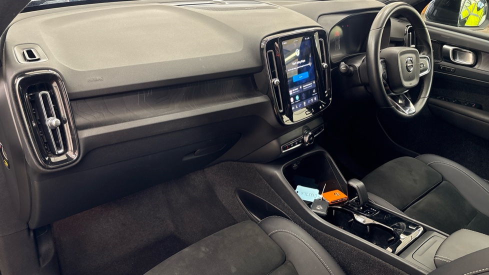 VOLVO C40 Image 10