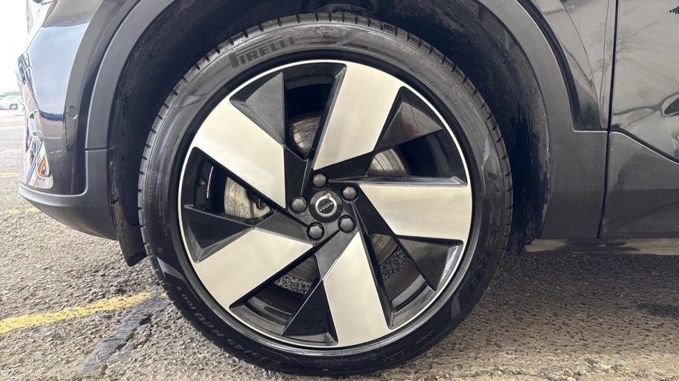 VOLVO C40 Image 17