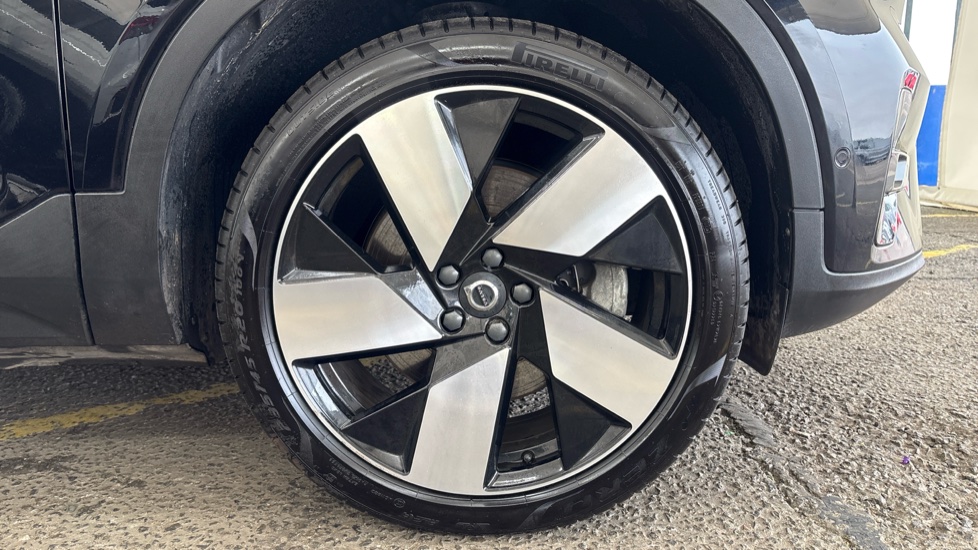 VOLVO C40 Image 20