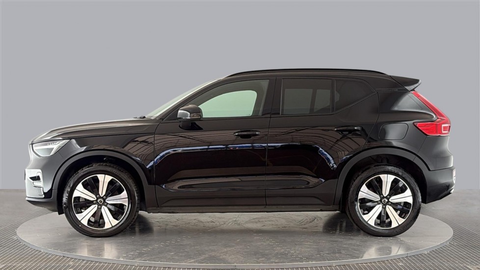 VOLVO XC40 Image 2