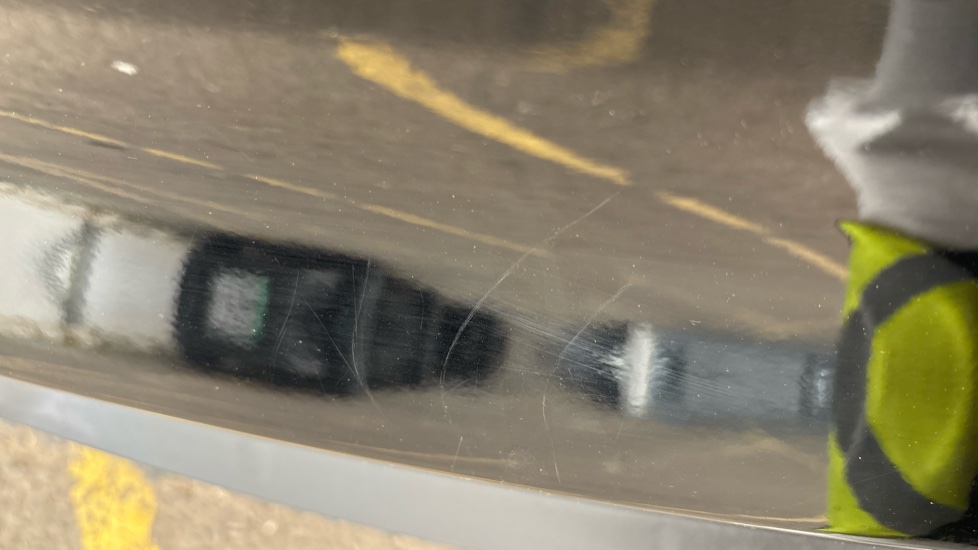 VOLVO XC40 scratches
