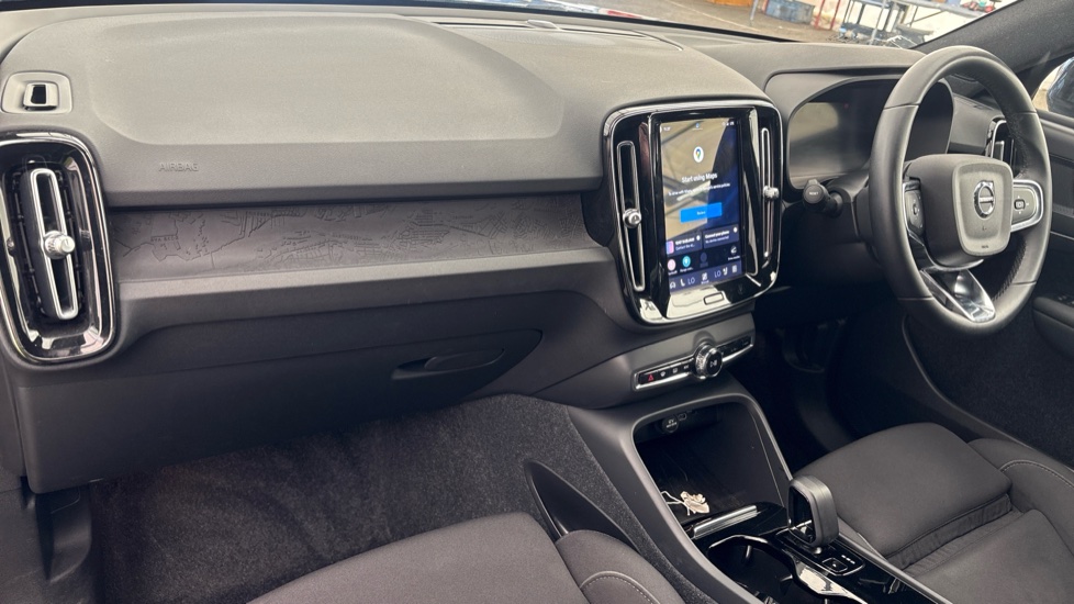 VOLVO XC40 Image 10